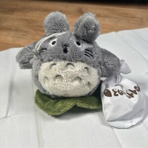 My Neighbor Totoro On Leaf with Acorn Sack Plush Stuffed 8in Rare
